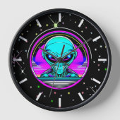 Extra-Terrestriale Alien mit einem UFO Uhr (Vorderseite)