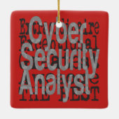 Extraordinär für Cybersicherheitsanalytiker Keramikornament (Rückseite)