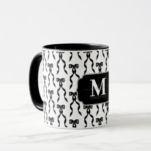 Extravagant Black Bow Mit Monogramm Tasse (Vorderseite Links)