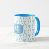 Extravagant Blue Bow Mit Monogramm Tasse (VorderseiteRechts)