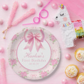 Extravagant ein rosa Coquette Bow Erster Geburtsta Pappteller (Party)