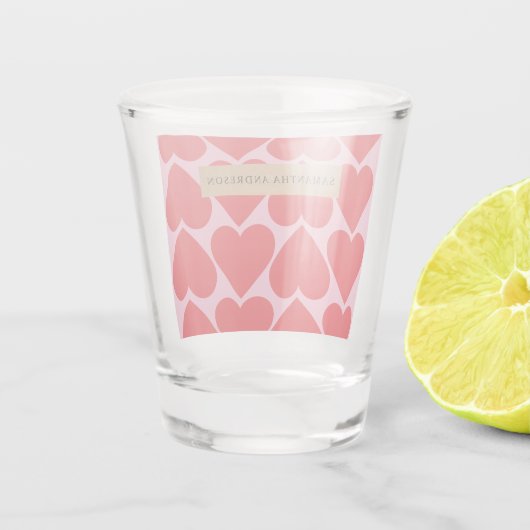 Extravagant romantisches Rot-Rot-Rosa-Herz-Muster  Schnapsglas (Rückseite)