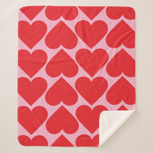 Extravagant romantisches Rot-Rot-Rosa-Herz-Muster Sherpadecke (Vorderseite)