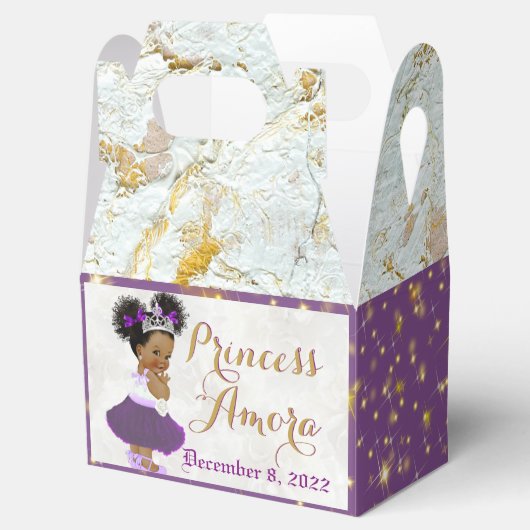 Extravagante afrikanische Prinzessin in Lila und m Geschenkschachtel (Geöffnet)