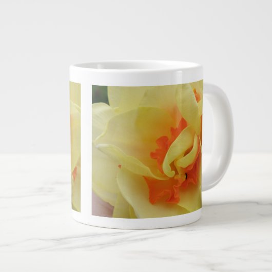 Extravagante Daffodische Tasse (Vorderseite Rechts)