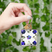 Extravagante Farbbilder, grauer und blauer Schlüss Schlüsselanhänger (Hand)