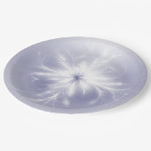 Extravagante Schneeflocke auf Lila Pappteller (Schrägansicht)