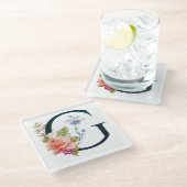 Extravaganter floraler Monogramm Buchstabe G Glasuntersetzer (Schrägansicht)