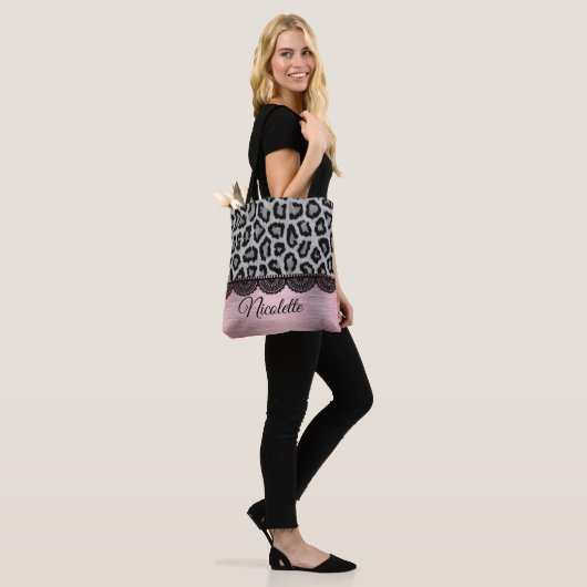 Extravaganter Leopard und Spitzen mit rosa Blüte Tasche (Am Model)