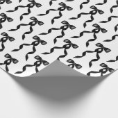 Extravagantes Schwarzes Bow-Muster Geschenkpapier (Ecke)