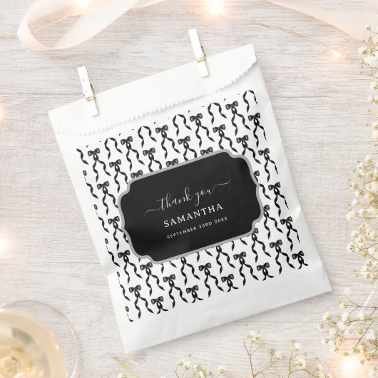 Extravagantes Schwarzes Bow-Muster Geschenktütchen (Ausgeschnitten)