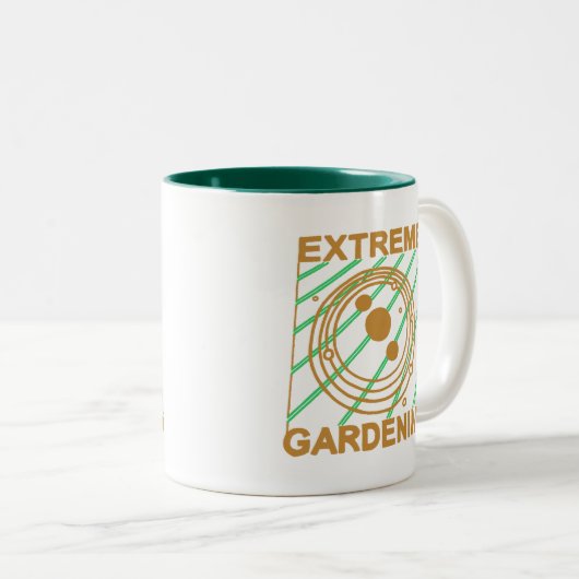 Extreme im Garten arbeitenTasse Z Zweifarbige Tasse (VorderseiteRechts)