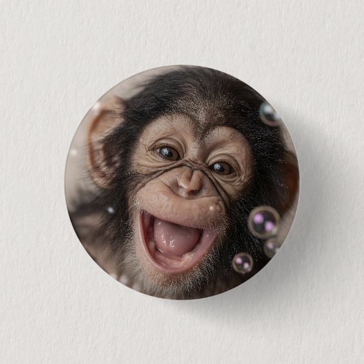 Extremnahe Aufnahme eines glücklichen Schimpansenb Button (Vorderseite)