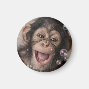 Extremnahe eines glücklichen Schimpansenbabys Magnet