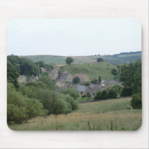 Eyam, das historische Pest-Dorf in Derbyshire Mousepad