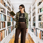 "Eye" Devour Books - Gespenster lesen T-Shirt