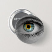Eye schaut auf das Makro des Viewer-Konzepts Button (Vorne & Hinten)