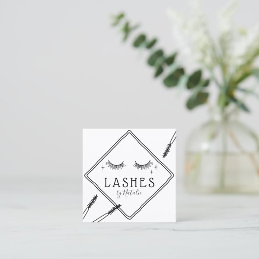 Eyelash Makeust Niedlich Lash Logo Beauty Lounge Quadratische Visitenkarte (Stehend Vorderseite)