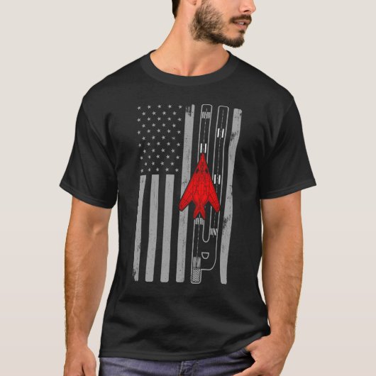 F117 Stealth Nighthawk American Flag Runway F117 T-Shirt (Vorderseite)