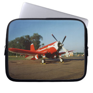 F2G-1D Super Corsair Flugzeug auf einer Luftfahrta Laptopschutzhülle