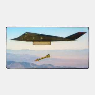 F-117 NIGHTHAWK SCHREIBTISCHUNTERLAGE