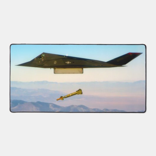 F-117 NIGHTHAWK SCHREIBTISCHUNTERLAGE (Vorderseite)