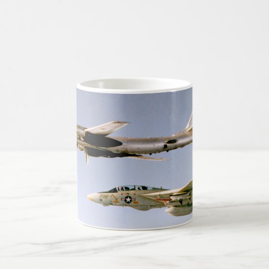 F-14 TOMCAT "BEAR INTERCEPT" KAFFEETASSE (Mittel)