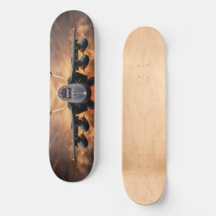 F-18 Kampfflugzeug, das über das Meer strahlt Skateboard