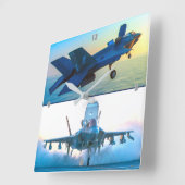 F-35B-BELEUCHTUNG II QUADRATISCHE WANDUHR (Winkel)