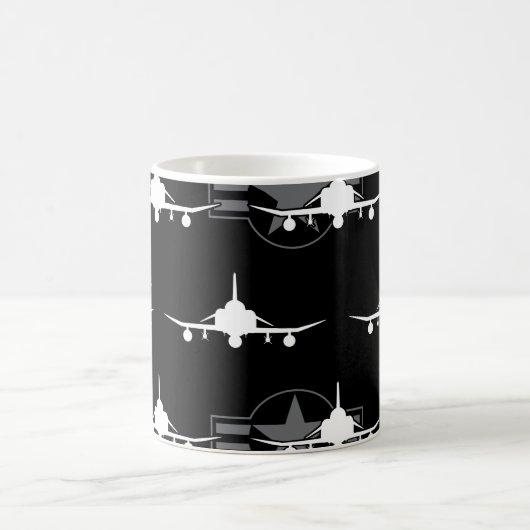F-4 Phantom II Militärflugzeug Kaffeetasse (Mittel)