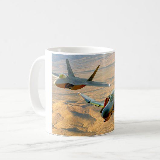 F-4-PHANTOM- UND F-22-RAPTOR-FORMATION KAFFEETASSE (Vorderseite Links)
