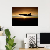 F/A-18C bei Sonnenuntergang Poster (Heimbüro)