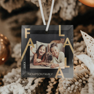 Fa La Bold Letters Minimalistisch Modernes Foto Gl Ornament Aus Glas