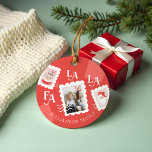 Fa La Santa Claus Weihnachts Briefmarke Foto Keramik Ornament<br><div class="desc">Vergnügungs- und festliches Foto. Unser lustiges Porto-Briefmarke-Design bietet unseren lustigen Weihnachtsmann,  Mrs. Clause,  und ein lustiges typografisches fa la design. Fügen Sie Ihr Foto zusammen mit Ihrem Namen und Jahr in die Porto-Briefmarke-Designs ein. Von Moodthology Papery entworfen</div>