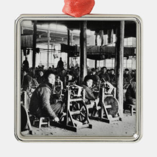 Fabrik laufen gelassen durch chinesisches nahes silbernes ornament