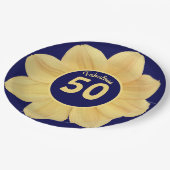 Fabulous 50. Geburtstag Blau und Gelb Blüte Pappteller (Schrägansicht)