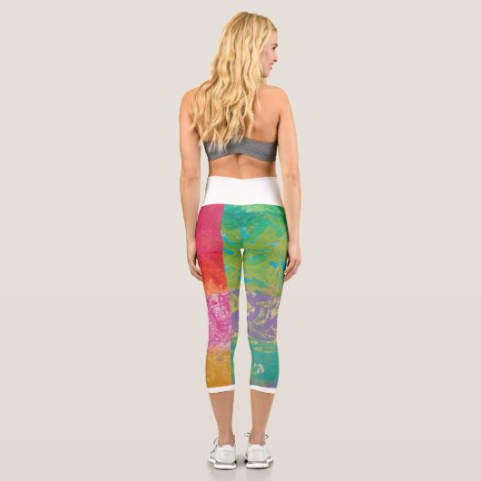 Fabulous Aztec Design Capri Leggings (Rückseite)