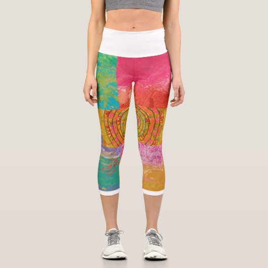 Fabulous Aztec Design Capri Leggings (Vorderseite)