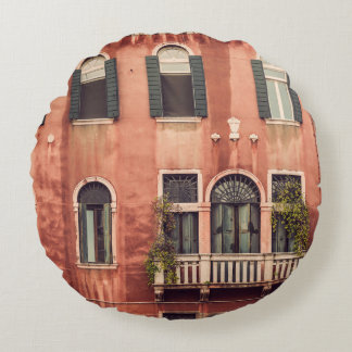 Facade of a typical old house in Venice,  Italy,   Rundes Kissen