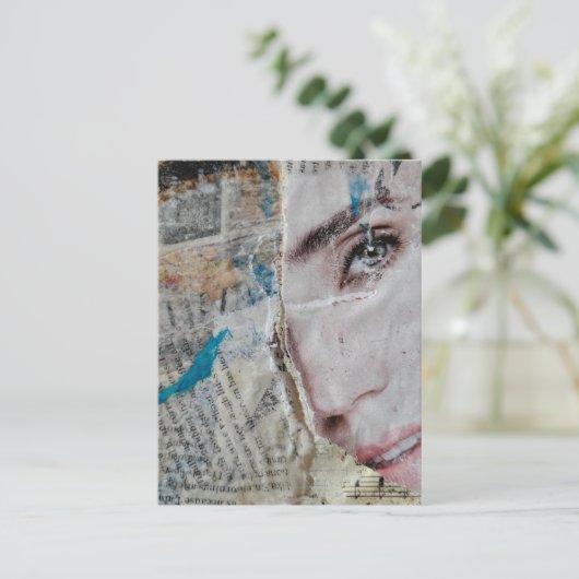 Face Random Words Abstract Mixed Media Collage Postkarte (Stehend Vorderseite)