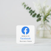 Facebook-Bewertungen | Business QR Code Minimal Wh Quadratische Visitenkarte (Stehend Vorderseite)
