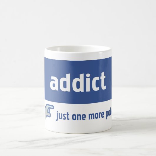 Facebook Süchtiger Kaffeetasse (Mittel)