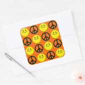 Faces & Peace Signs Quadratischer Aufkleber (Umschlag)
