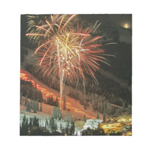 Fackelzug und Feuerwerk im Winter Notizblock