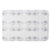 Faded Blue and White Floral Pattern Badematte (Vorderseite)