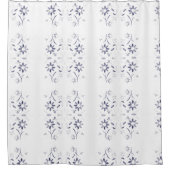 Faded Blue and White Floral Pattern Duschvorhang (Vorderseite)
