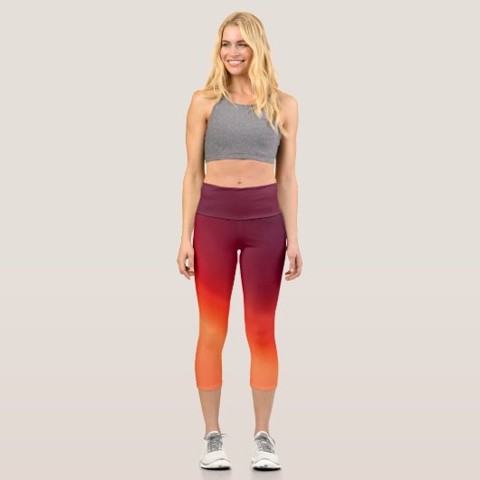 Fading Embers - Warme Abstrakte Fluid Art Capri Leggings (Vorderseite)