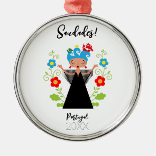 Fado-Sängerin mit portugiesischen Karawanenschiffe Ornament Aus Metall