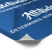 Fähigkeit, Motivation, Einstellung Zitat, blaues A Poster (Ecke)