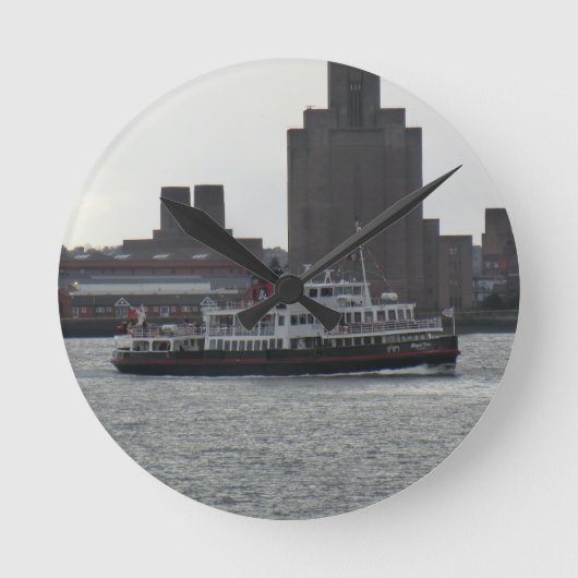 Fähre über den Fluss Mersey Runde Wanduhr (Vorderseite)